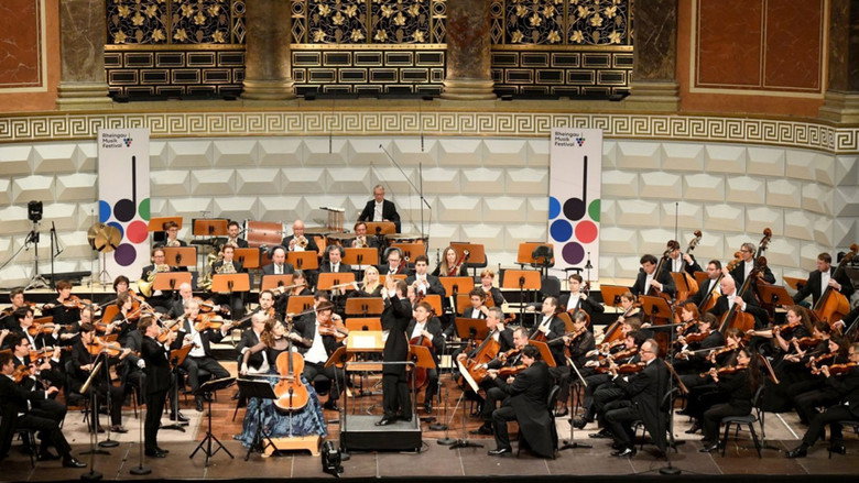 кадр из фильма Renaud Capuçon und Julia Hagen spielen Brahms Rheingau Musik Festival 2025
