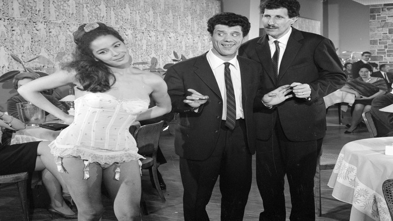 кадр из фильма Queste pazze, pazze donne