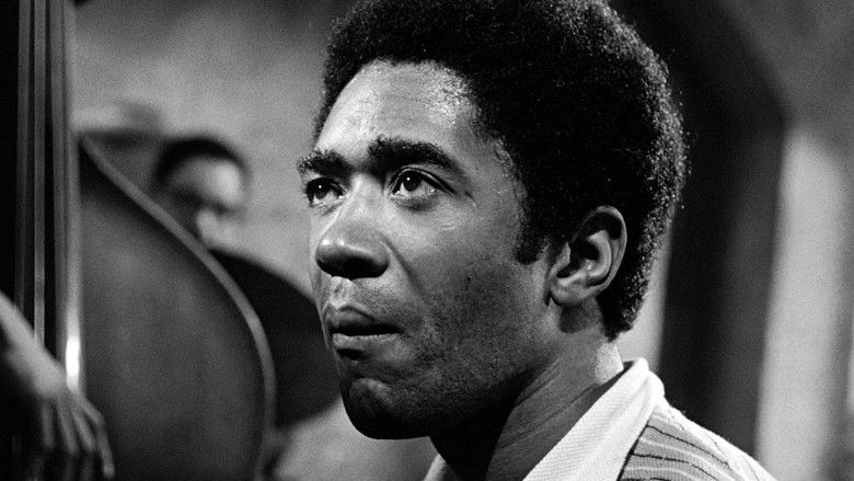 кадр из фильма Связной