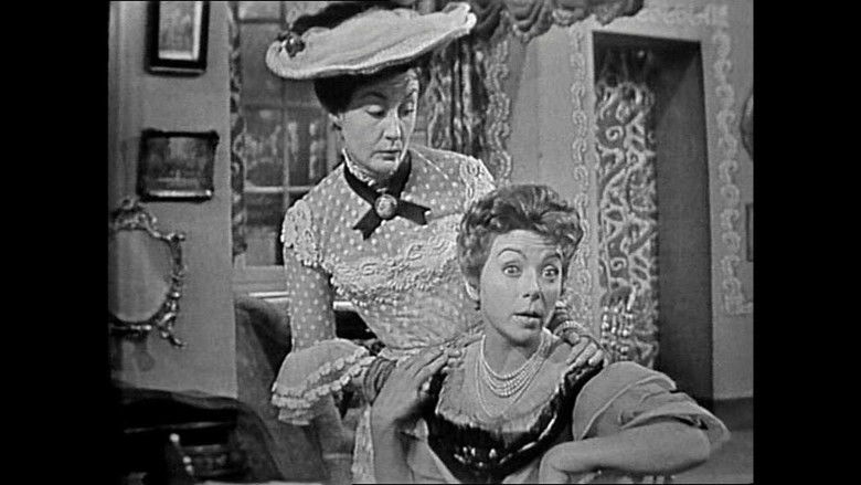 кадр из фильма Блоха в ухе