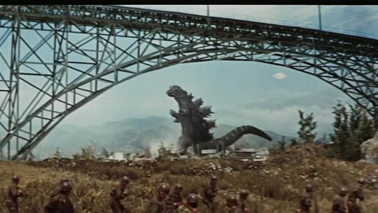 кадр из фильма Годзилла против Монстра Зеро