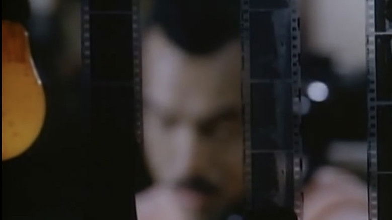 кадр из фильма 痴漢電車　あと奥まで１ｃｍ