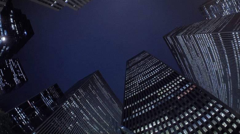 кадр из фильма Хронос