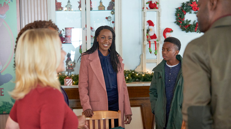 кадр из фильма Рождество в Эвергрине: Письма Санте