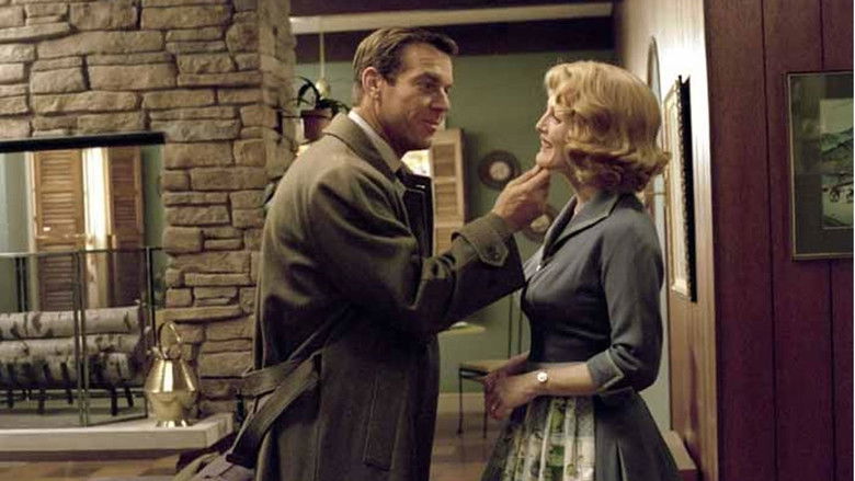 кадр из фильма Вдали от рая