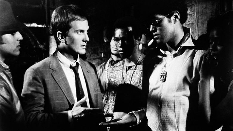 кадр из фильма Крест и нож