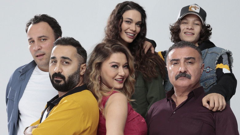 кадр из фильма Kim Bu Aile?