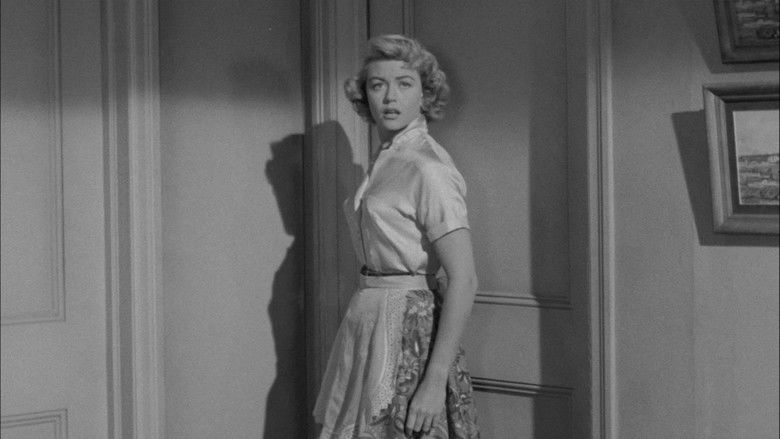 кадр из фильма Личный ад № 36