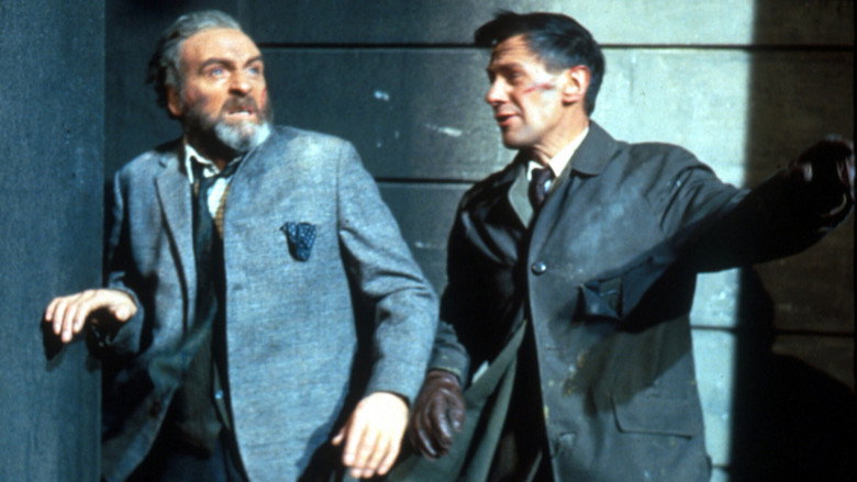 кадр из фильма Куотермасс и колодец