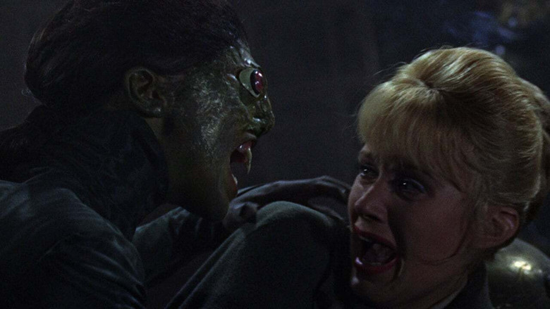 кадр из фильма The Reptile