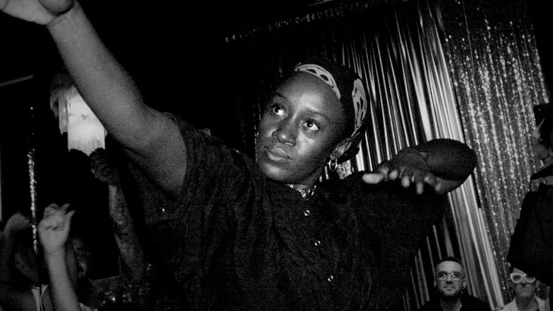 кадр из фильма Intruder on a ballroom