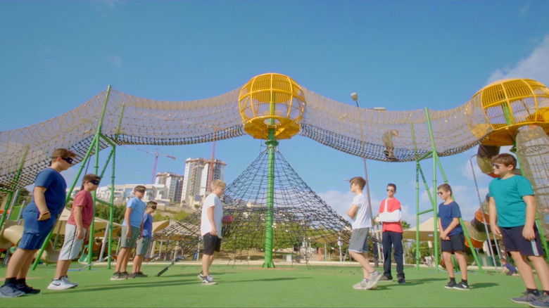 кадр из фильма Time Out