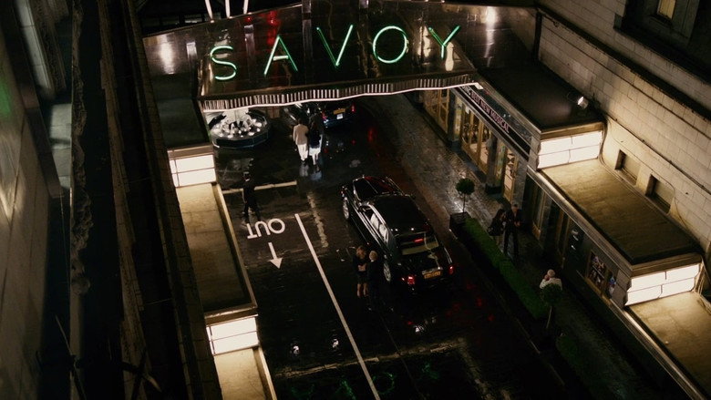 кадр из фильма Гамбит