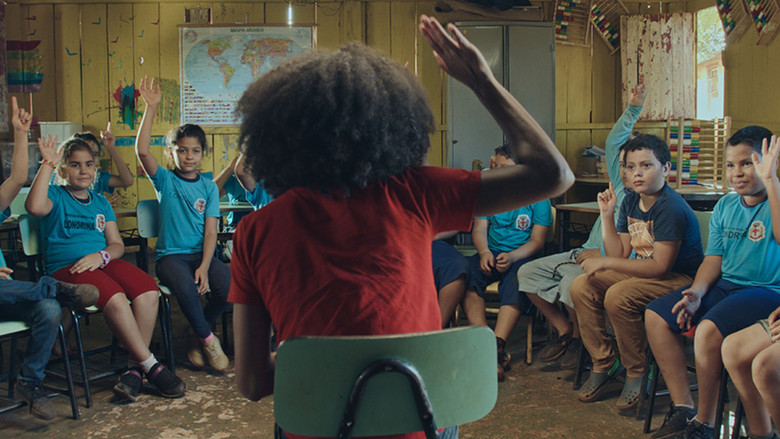 кадр из фильма Dança dos Vagalumes