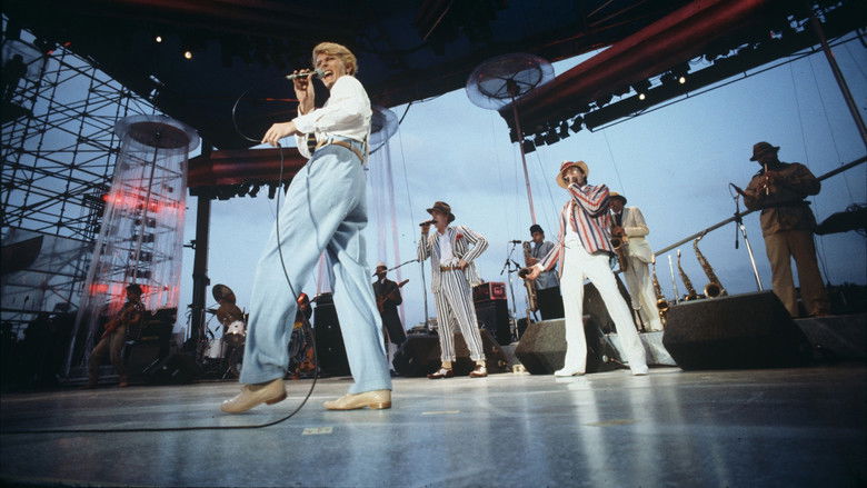 кадр из фильма David Bowie: Serious Moonlight