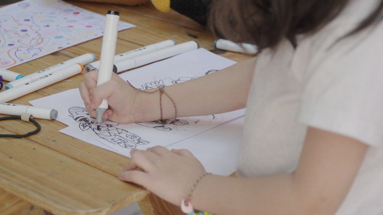 кадр из фильма Las que sostienen