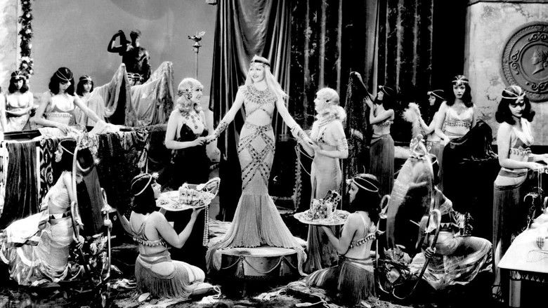 кадр из фильма Клеопатра