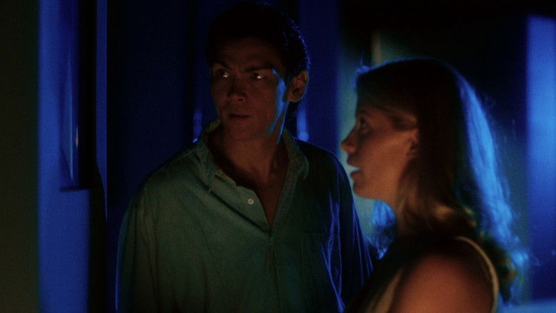 кадр из фильма Киборг–охотник