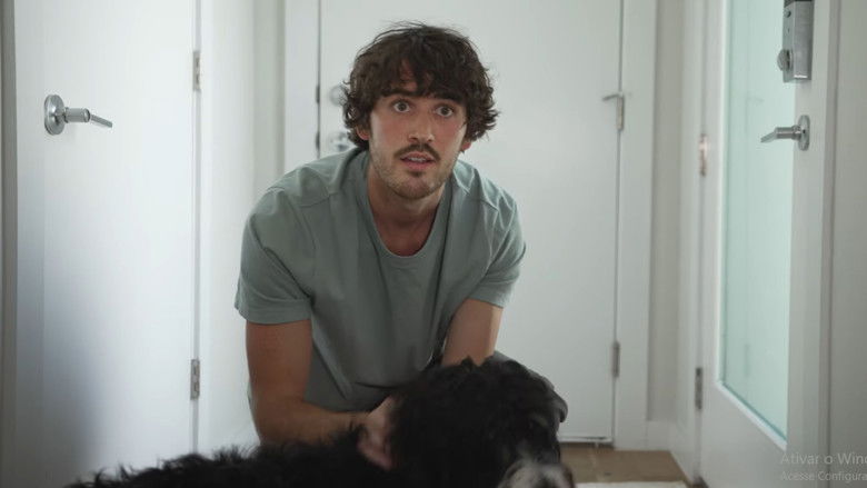 кадр из фильма Strange Man Caught on Doorbell