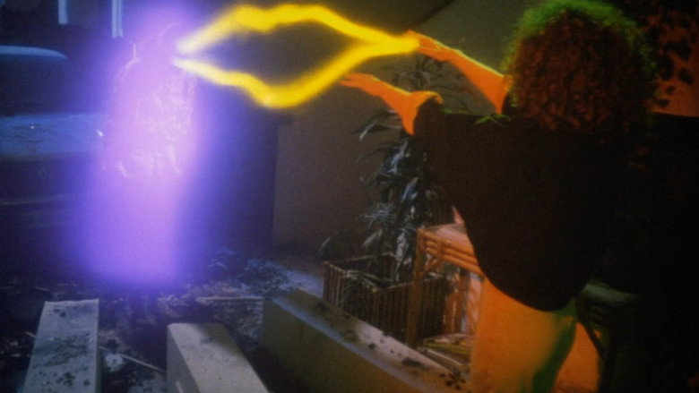 кадр из фильма Чёрная кошка