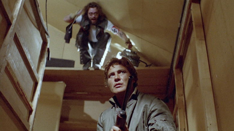 кадр из фильма Бешеные лисы