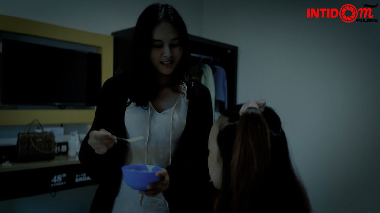 кадр из фильма Memiliki Viola 6