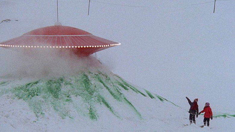 кадр из фильма Le martien de Noël