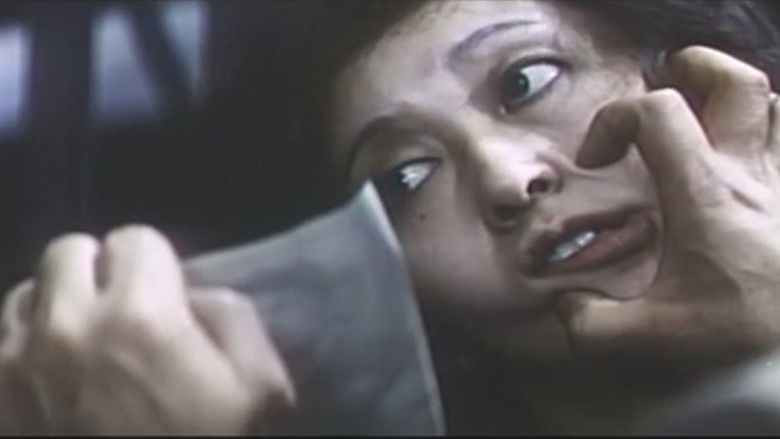 кадр из фильма 夜の禁猟区