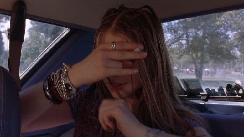 кадр из фильма Загадочная кожа