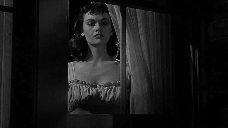 кадр из фильма Я вышла замуж за монстра из космоса