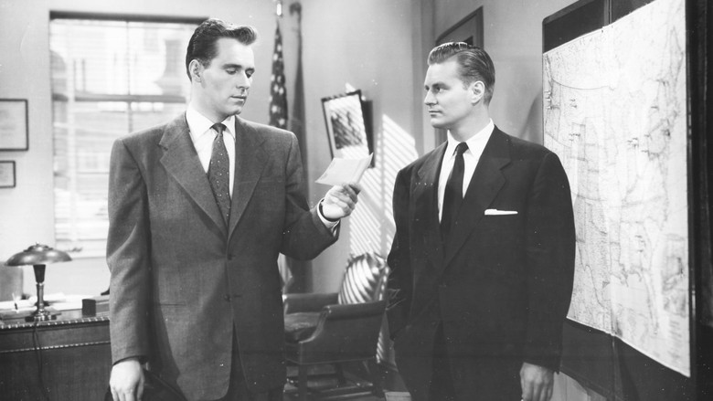 кадр из фильма I Was a Communist for the FBI