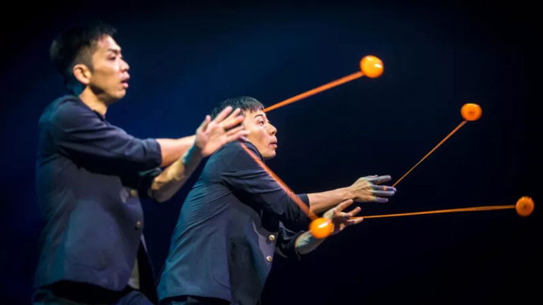 кадр из фильма Le Cirque Phénix - 25 ans