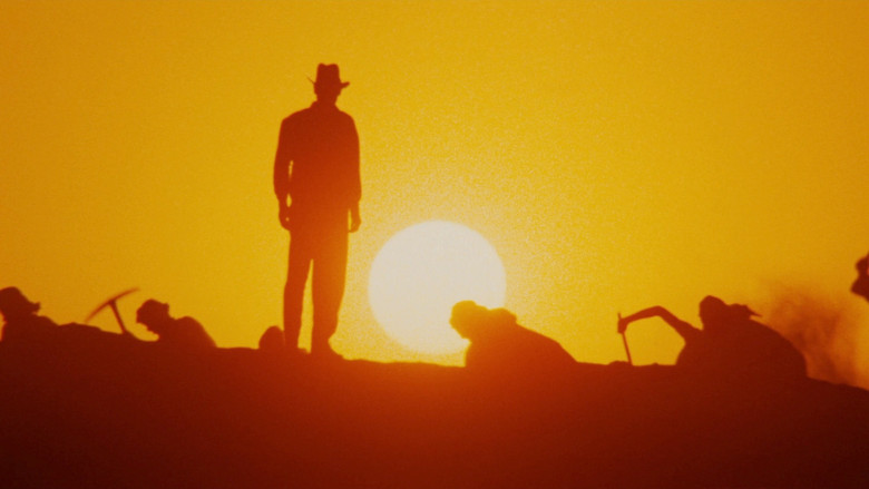 кадр из фильма Индиана Джонс: В поисках утраченного ковчега