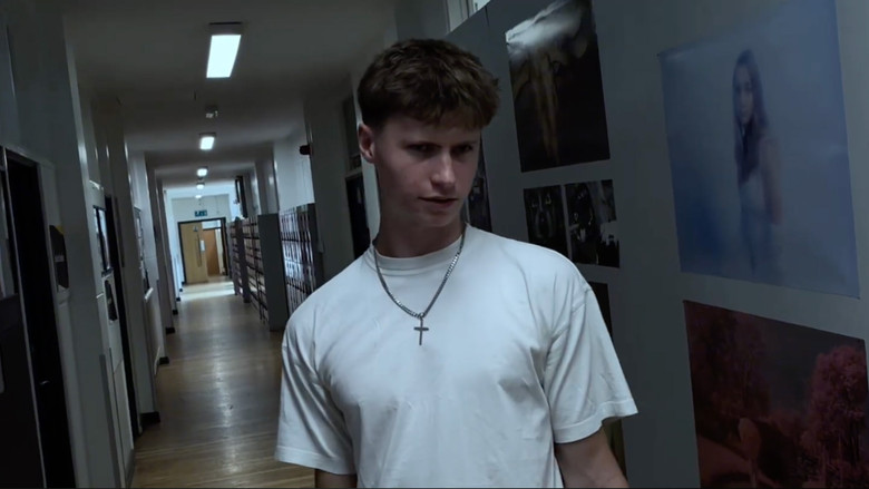 кадр из фильма Loops Within Loops