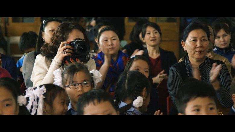 кадр из фильма Улаан пальто