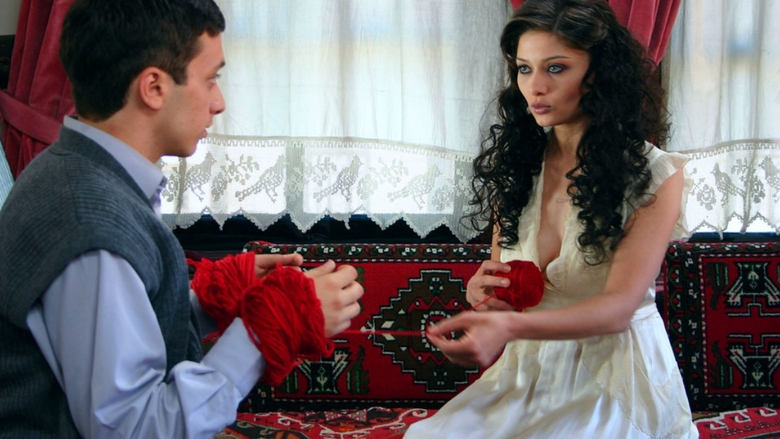 кадр из фильма Eğreti Gelin