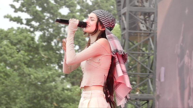 кадр из фильма Solann en concert aux Vieilles Charrues 2025