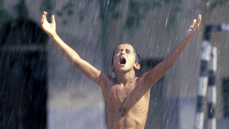 кадр из фильма Там, где река становится чёрной