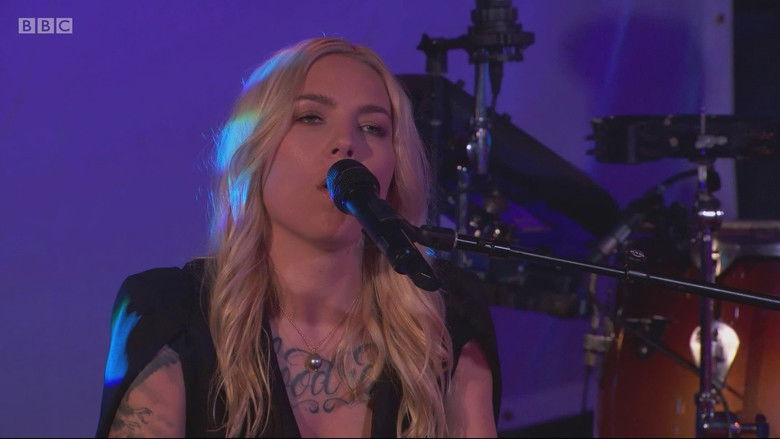 кадр из фильма Eminem - BBC Radio 1 Live