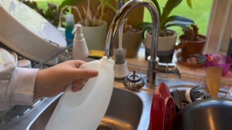 кадр из фильма The Milk Carton