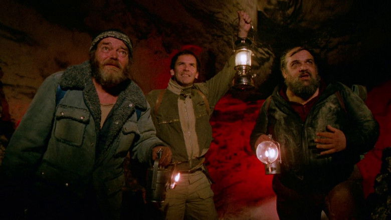 кадр из фильма I sopravvissuti della città morta