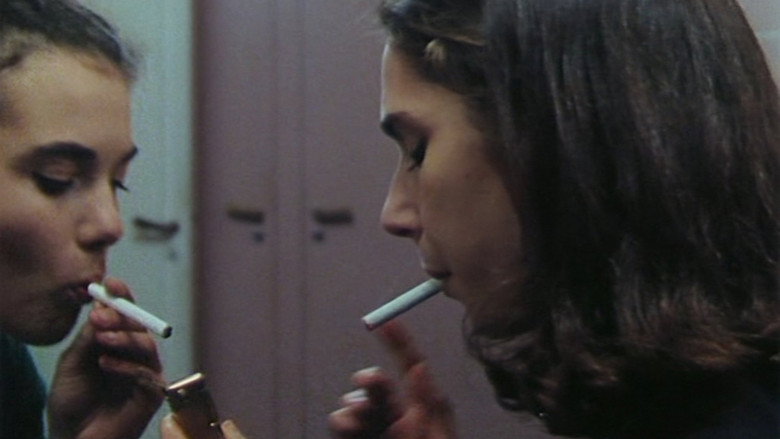 кадр из фильма U.S. Go Home