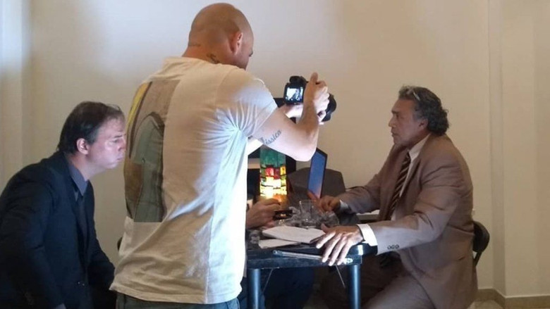 кадр из фильма Fé em Deus