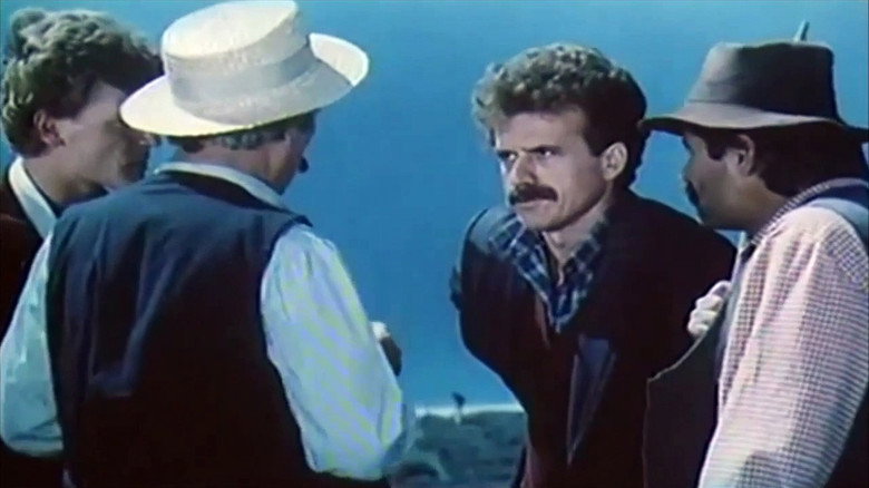 кадр из фильма Misioni përtej detit