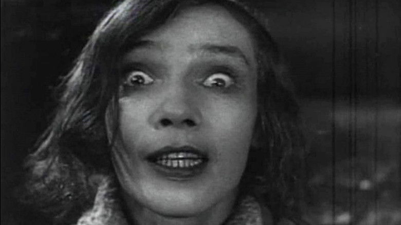 кадр из фильма По закону