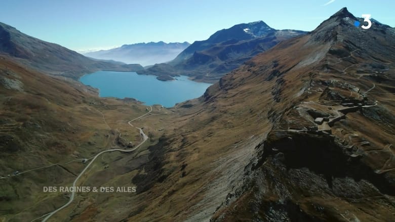 кадр из фильма Terroirs d'excellence en Savoie