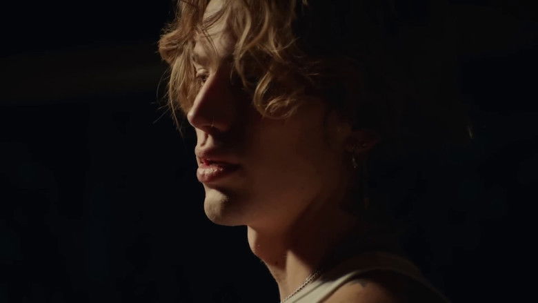 кадр из фильма you are seen.