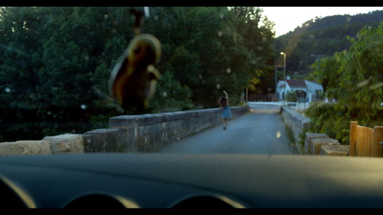 кадр из фильма Existir