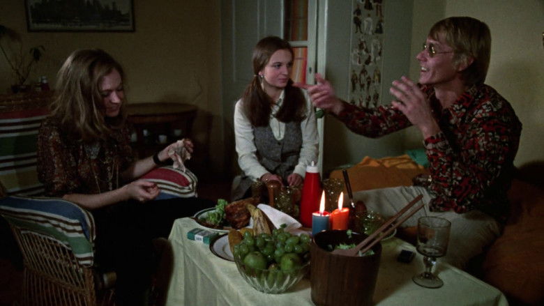 кадр из фильма Дева в Швеции