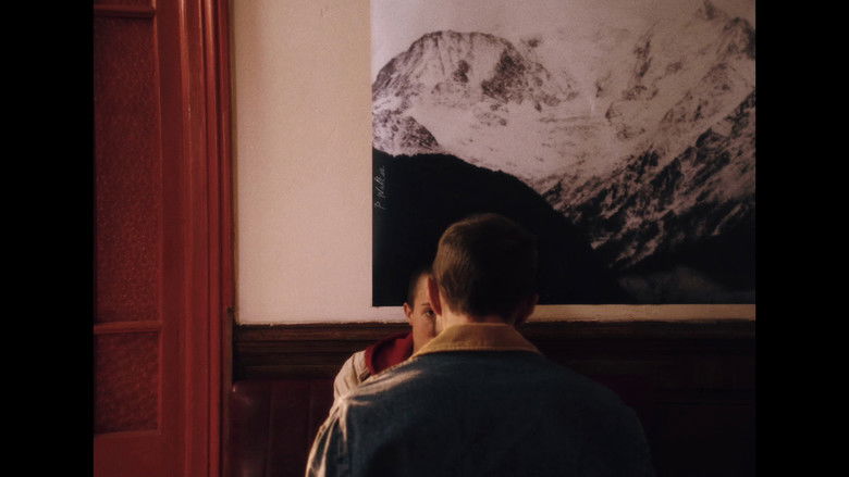 кадр из фильма s'il-vous-plaît arrêtez tous de disparaître